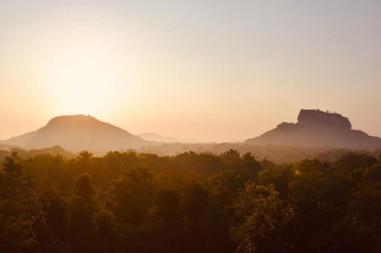 Choona Lodge 'View Of Sigiriya & Pidurangala With Sunrise' Exterior foto