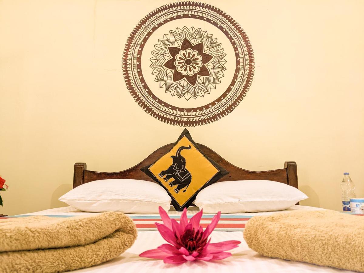 Choona Lodge 'View Of Sigiriya & Pidurangala With Sunrise' Exterior foto