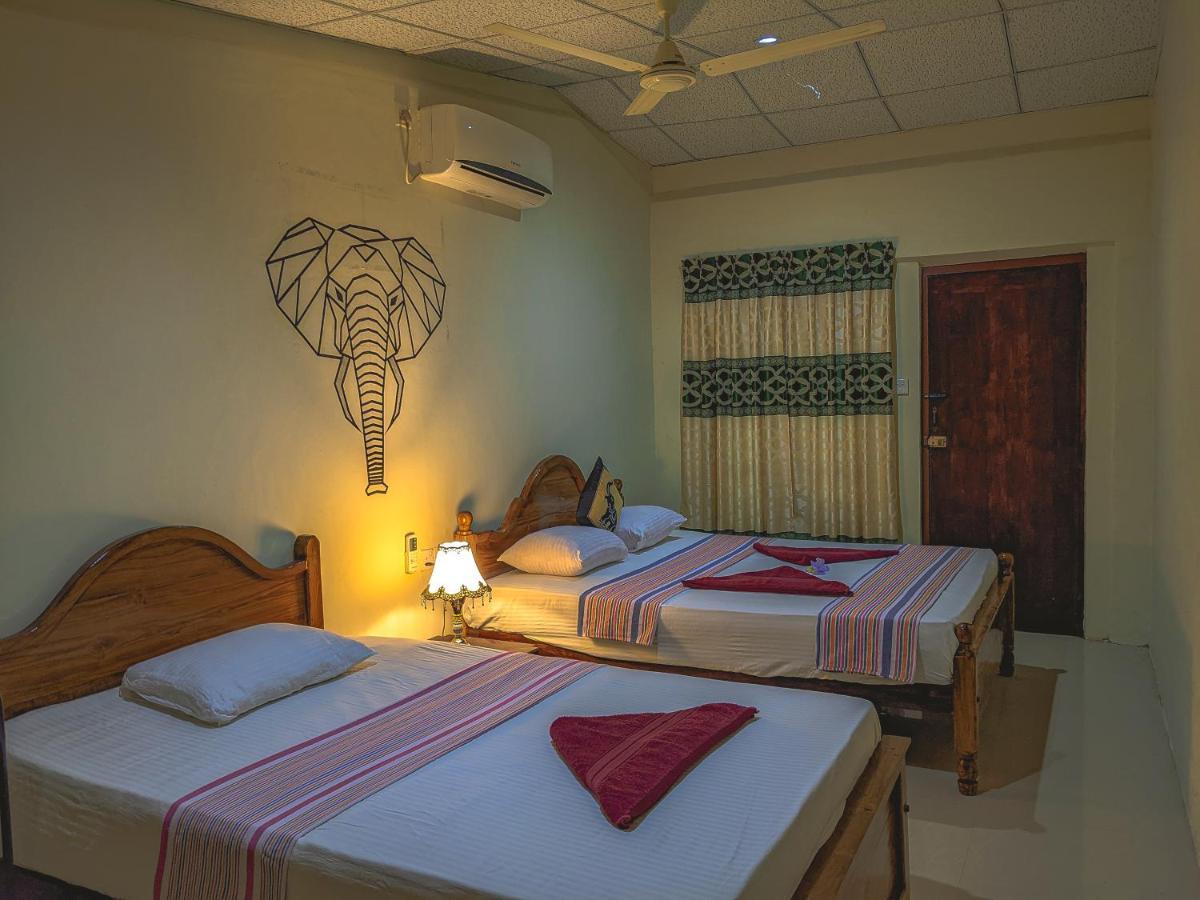 Choona Lodge 'View Of Sigiriya & Pidurangala With Sunrise' Exterior foto